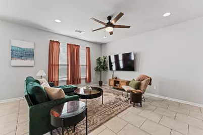 105 Kellys Heroes Way, Jarrell, TX 76537 - Photo 6