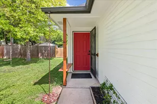 7300 Quicksilver Cir, Austin, TX 78744 - Photo 4