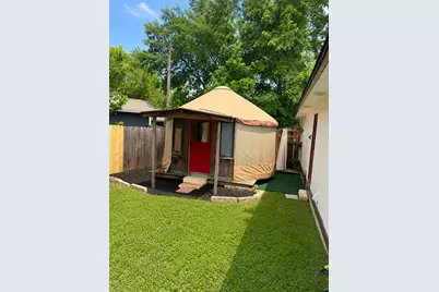 7300 Quicksilver Circle, Austin, TX 78744 - Photo 34