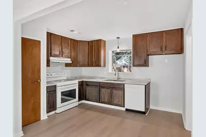 833 Ross Circle, Lockhart, TX 78644 - Photo 10