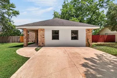 833 Ross Circle, Lockhart, TX 78644 - Photo 2
