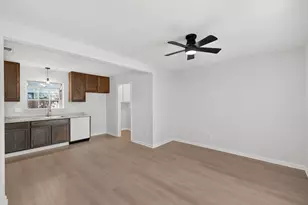 833 Ross Cir, Lockhart, TX 78644 - Photo 16