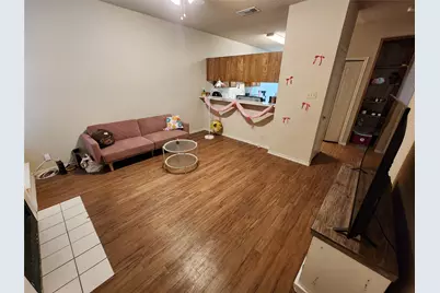 2414 Longview Street #306, Austin, TX 78705 - Photo 2