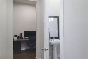 6021 Seville Dr, Austin, TX 78724 - Photo 16