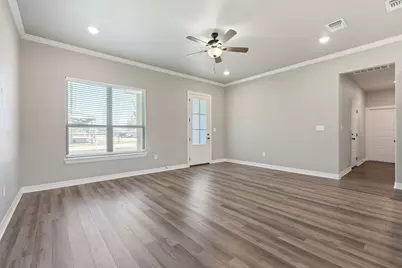 103 W Tomlinson Street, Florence, TX 76527 - Photo 8