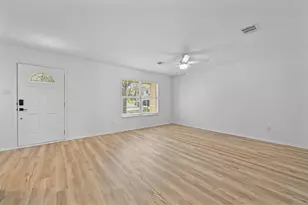 2412 Regal Park Ln, Austin, TX 78748 - Photo 4