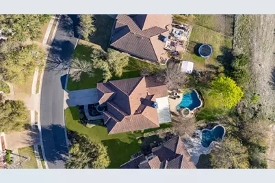 11208 Woodland Hills Trail, Austin, TX 78732 - Photo 38