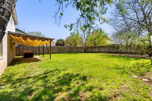 7906 Briarton Dr, Austin, TX 78747 - Photo 38