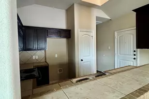 3000 Whisper Oaks Ln, Georgetown, TX 78628 - Photo 10