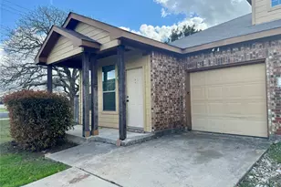 3000 Whisper Oaks Ln, Georgetown, TX 78628 - Photo 2