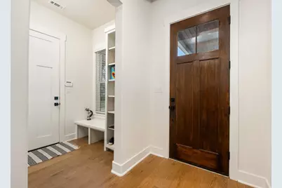 510 E 7th Street, Georgetown, TX 78626 - Photo 4