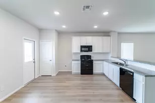 508 Bobcat Crk Dr, Jarrell, TX 76537 - Photo 10