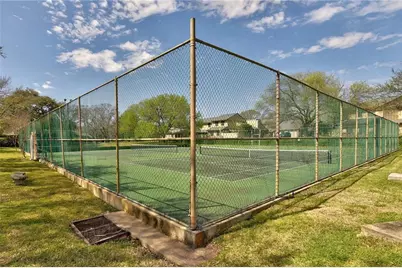900 W Village Lane, Austin, TX 78758 - Photo 24