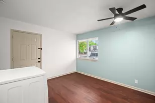 1010 W 23rd St, Austin, TX 78705 - Photo 8