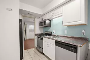 1010 W 23rd St, Austin, TX 78705 - Photo 2