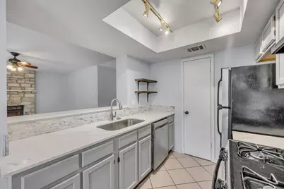 8102 Tuscarora Trail #A, Austin, TX 78729 - Photo 14