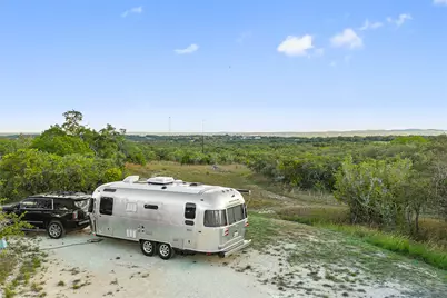 370 Gray Wolf, Blanco, TX 78606 - Photo 4