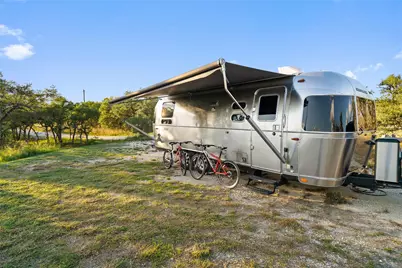 370 Gray Wolf, Blanco, TX 78606 - Photo 20