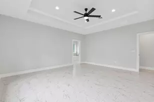 105 Haliimaile Ln, Bastrop, TX 78602 - Photo 20
