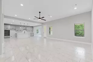 105 Haliimaile Ln, Bastrop, TX 78602 - Photo 6