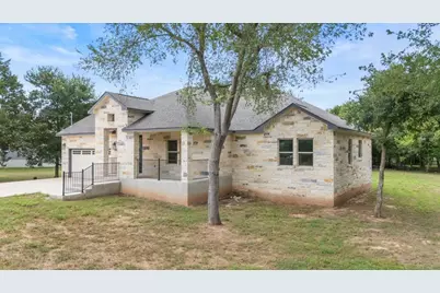 105 Haliimaile Lane, Bastrop, TX 78602 - Photo 32