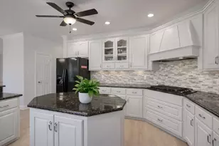 17706 N Rim Dr, Leander, TX 78641 - Photo 6