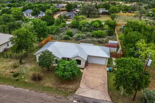 128 W Persimmon Dr, Marble Falls, TX 78654 - Photo 1