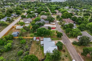 128 W Persimmon Dr, Granite Shoals, TX 78654 - Photo 1