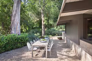 12450 Rochedale Ln, Los Angeles, CA 90049 - Photo 10