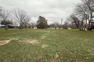 110 Lake Forrest Dr, Seguin, TX 78155 - Photo 4