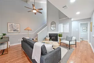 512 Eberhart Ln, Austin, TX 78745 - Photo 2