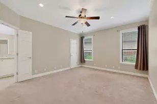13933 Ashton Woods Cir, Austin, TX 78727 - Photo 14