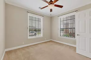 13933 Ashton Woods Cir, Austin, TX 78727 - Photo 16