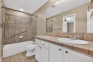 13933 Ashton Woods Cir, Austin, TX 78727 - Photo 24