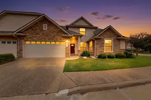 13933 Ashton Woods Cir, Austin, TX 78727 - Photo 24