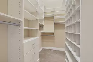 13933 Ashton Woods Cir, Austin, TX 78727 - Photo 14