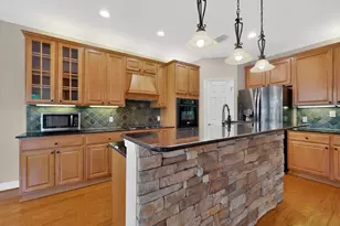13933 Ashton Woods Cir, Austin, TX 78727 - Photo 10