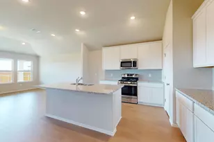 13701 Warnock Trl, Manor, TX 78653 - Photo 8