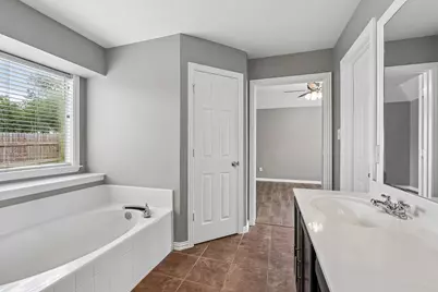 116 Justin Leonard Drive, Round Rock, TX 78664 - Photo 32