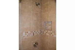 7611 Eastcrest Dr, Austin, TX 78752 - Photo 10