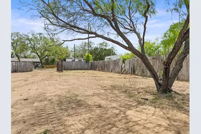 302 Seneca Drive, Burnet, TX 78611 - Photo 2