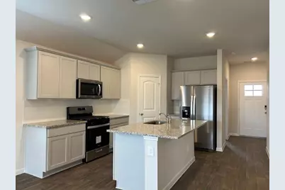 311 Darwin Place, Lockhart, TX 78644 - Photo 6