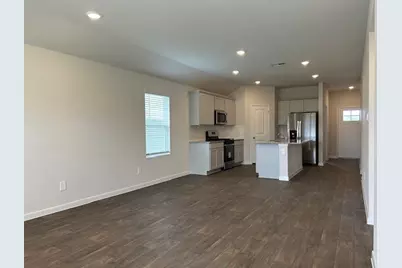 311 Darwin Place, Lockhart, TX 78644 - Photo 8