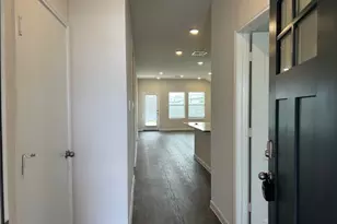 311 Darwin Pl, Lockhart, TX 78644 - Photo 2