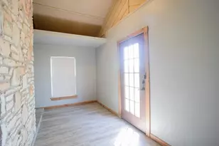 4692 S E River Rd, Martindale, TX 78655 - Photo 12