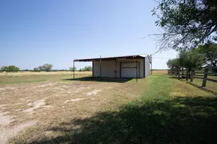 4692 S E River Rd, Martindale, TX 78655 - Photo 34
