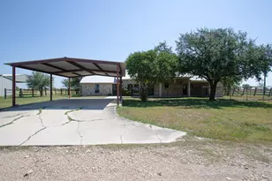 4692 S E River Rd, Martindale, TX 78655 - Photo 38