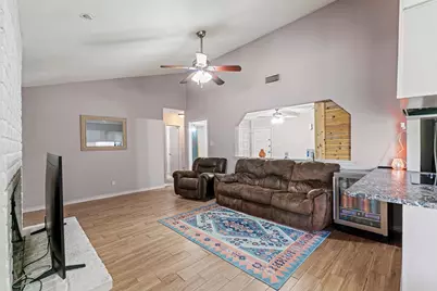 2400 Grace Street, Taylor, TX 76574 - Photo 10