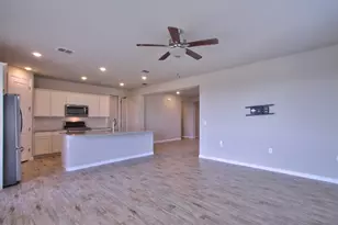 404 Eagle Dr, San Marcos, TX 78666 - Photo 10