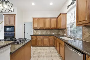 12600 Lee Park Ln, Austin, TX 78732 - Photo 12